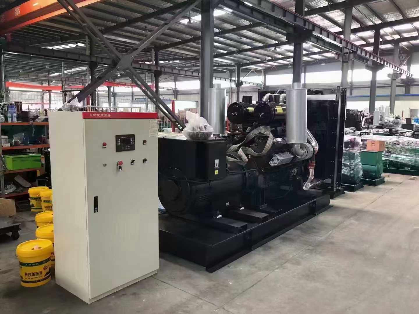 武强柴油发电机运行时的噪音和振动水平如何？